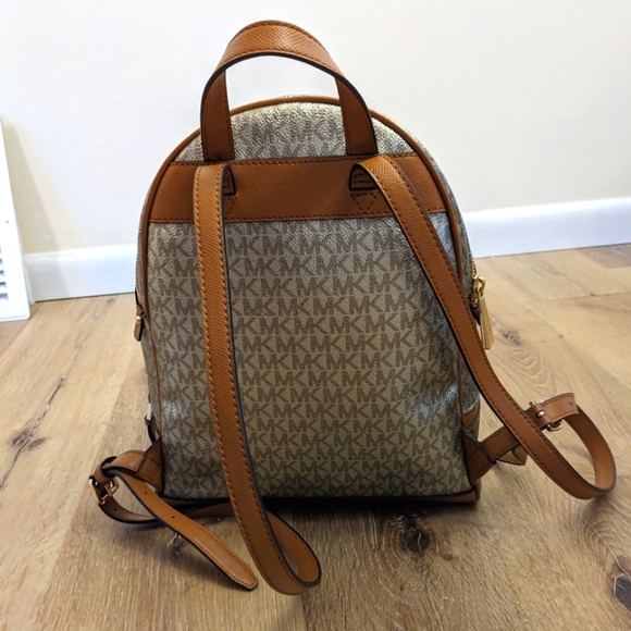 NWOT Gold Michael Kors Backpack - Picture 3 of 14